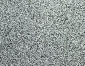 Geflammte Terrassenplatte aus Granit in Dunkelgrau (60x60x2) G654