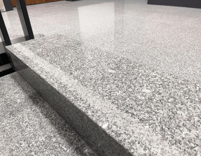 stopnice kamienne okładzinowe szare polerowane (2).png