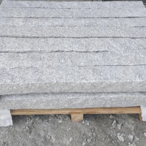 Granit-Palisade gespalten hellgrau G703 New Bianco Cristal (10 x 10 x 50)