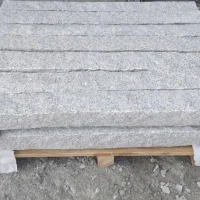 palisada granitowa łupana Granitpalisade mit gespaltener Oberfläche (2).webp