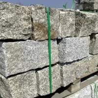 Kamień murowy granitowy szaro-rudy Strzegom.webp