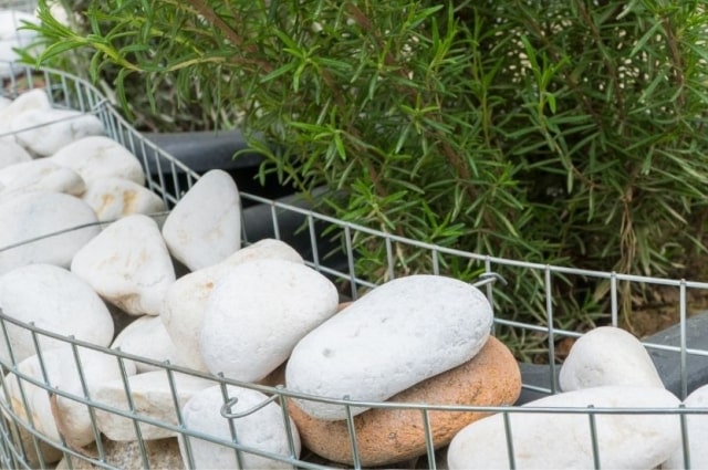 Was ist ein Gabionenzaun und lohnt sich so eine Investition?