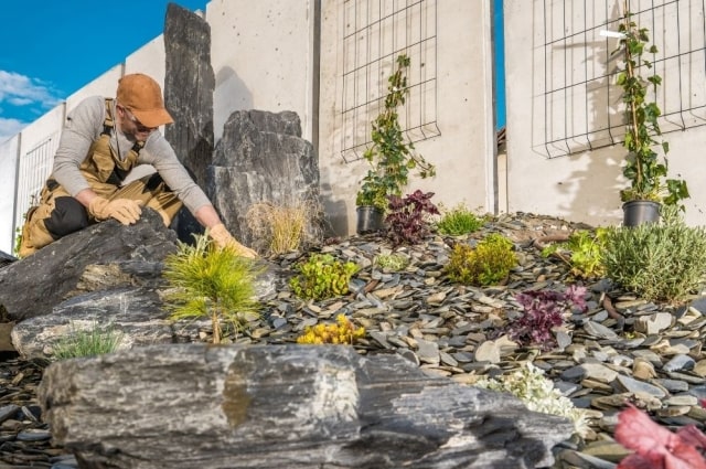 Gartenblumentopf aus einer Palisade – Schritt-für-Schritt-Anleitung