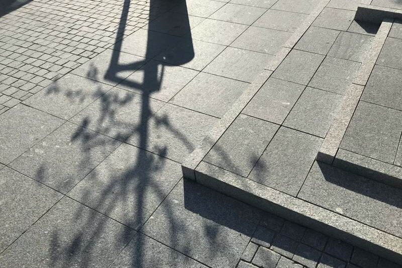 Welches Material sollte man für Außentreppenstufen wählen?