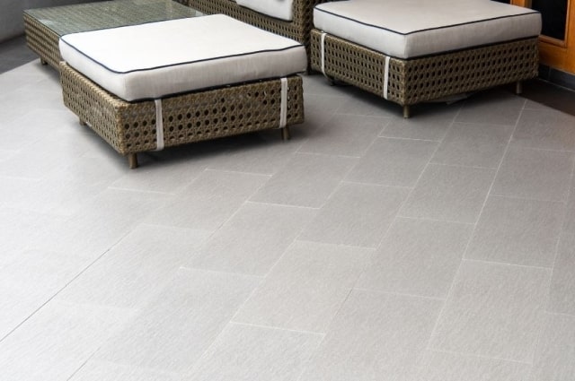 Welche Terrassenplatten sollte man verlegen, damit sie nicht abfallen?